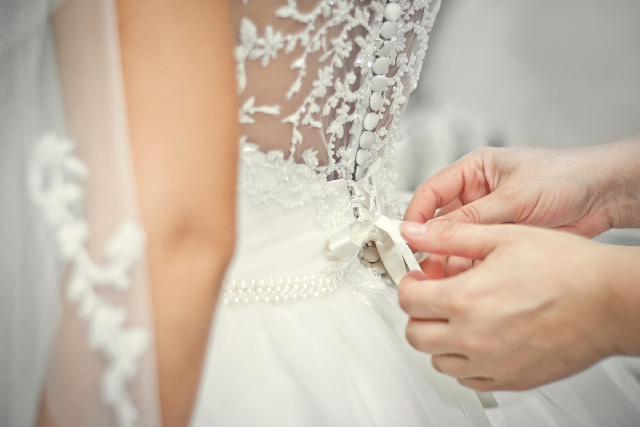 Designer Wedding Outfits: Financing Tips Without Debt Stress