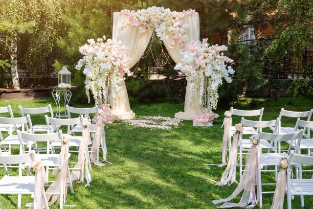 Planning an Outdoor Solemnisation: Venues, Costs, and Tips